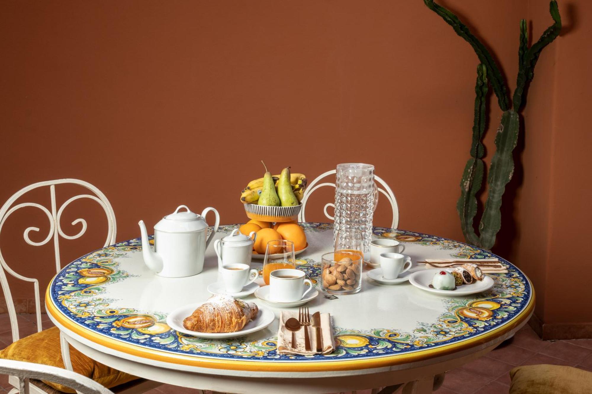 Scene Suites Apartments Catania Room photo